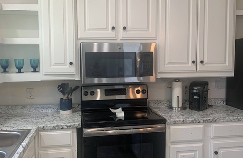 Folly Field Casa | Comfortable and bright. Convenient mid-cities location.