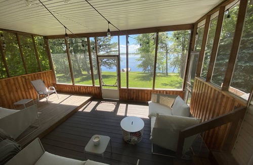Lac du Bonnet Casa | Comfortable and Convenient 5 Bedroom Lake House