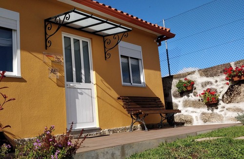 Barcelos Casa | Cómoda y funcional casa de 2 habitaciones con wifi