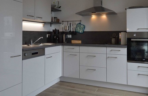 Kaisersesch Casa | Cómodo apartamento de lujo en un entorno boscoso con amplias vistas