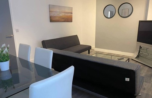 Bridgend Apartamento | Comfortable and Modern 2-Bedroom Flat in Bridgend