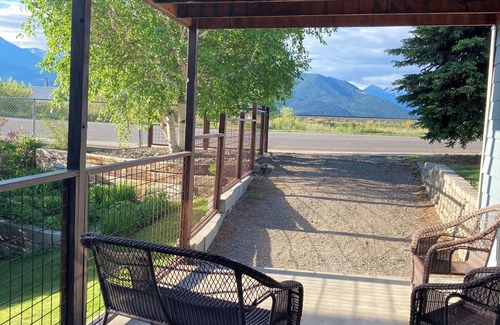 Livingston Casa | Comfortable and roomy getaway in beautiful Livingston, Montana