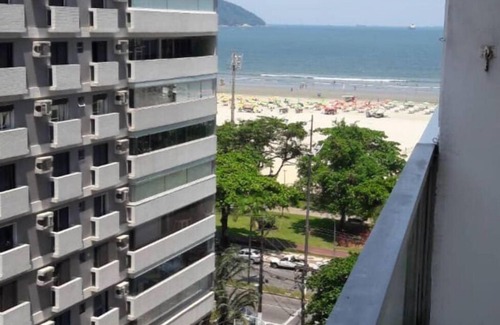 Santos Apartamento | COMFORTABLE APARTMENT GONZAGA WITH BALCONY VIEW OF THE SEA IN THE BEST SPOT ON CANAL 3 BEACH