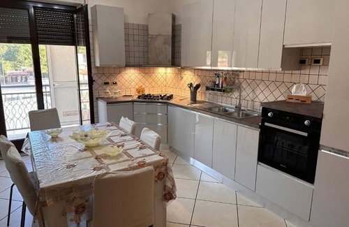 Casamarciano Apartamento | Comfortable apartment with kitchen and terrace for groups of friends and families
