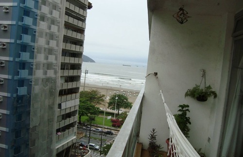 Santos Apartamento | Cómodo departamento con balcón con vista al mar
