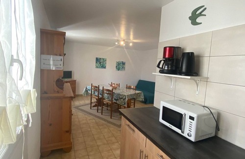 Balazuc Casa | En Balazuc (pueblo clasificado): 4 p gite + piscina y río!