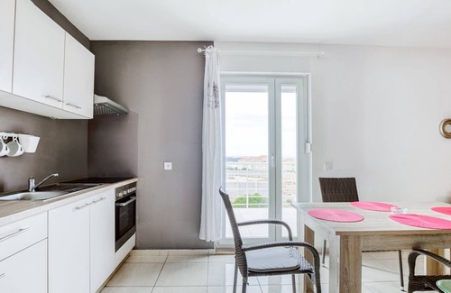 Novalja Casa | Comfortable Apartment in Novalja near Zrče Beach