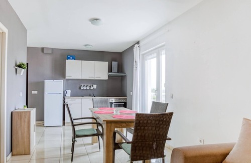 Novalja Casa | Comfortable Apartment in Novalja near Zrče Beach