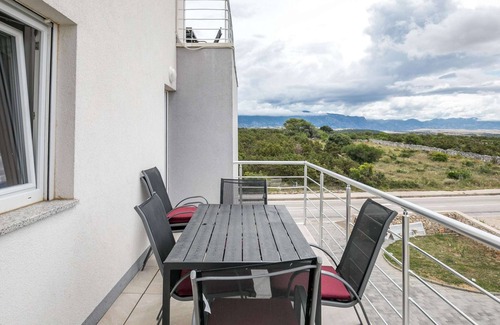 Novalja Casa | Comfortable Apartment in Novalja near Zrče Beach