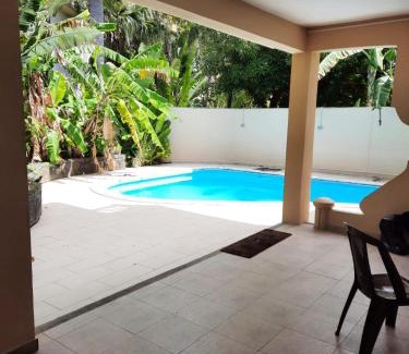 Blue Bay Apartamento | Comfortable apartment in Blue Bay with shared pool