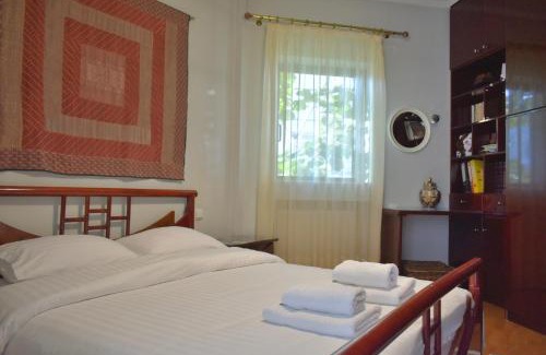Trikala Apartamento | Comfortable Apartment Opposite The Park