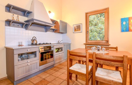 Gavardo Apartamento | Confortable apartamento Vittorio en Agriturismo Colleincanto