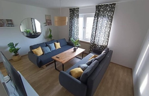 Rathaus Wattenscheid Apartamento | Comfortable apartment with balcony for up to 6 people