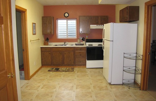 Lima Apartamento | Comfortable basement apartment on Little Sheep Creek at foot of Lima Peaks