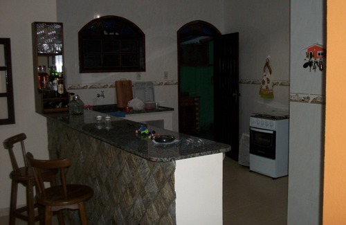 Barra de Sao Joao Casa | Cómoda casa de playa con espacio para barbacoa, cerca de Río y el Mar