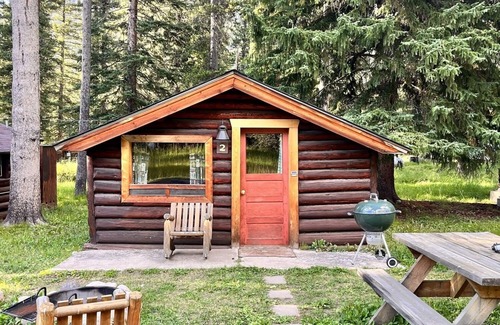 Cooke City-Silver Gate Cabina | Comfortable Cabin next to Yellowstone National Park