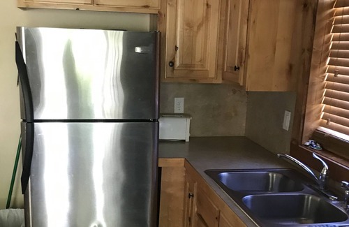 Heise Cabina | Comfortable cabin with full kitchen near skiing, fishing, and much, much more!