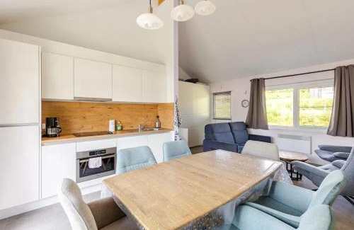 Somme-Leuze Chalet De Esquí | Comfortable chalet in Somme-Leuze with pétanque court