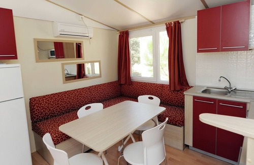 Nin Chalet De Esquí | Chalet confortable con dos cuartos de baño, a 2 km. de Zadar