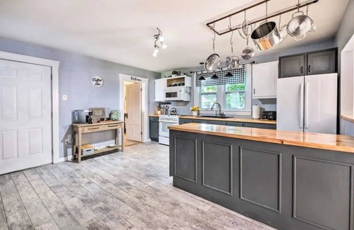 Bingham Casa | Comfortable, Charming Home Near Outdoor Adventure. Pet Friendly!