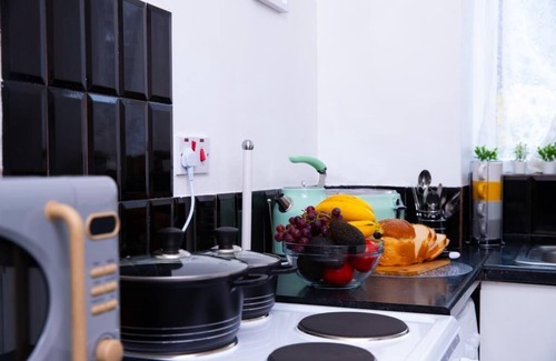 Haselbury Apartamento | Comfortable, clean, homely apartment near Tottenham Stadium and local amenities