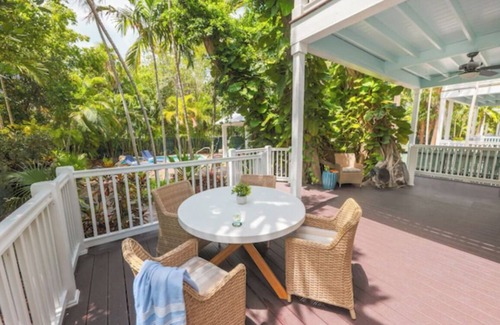 Marathon Hotel | Comfortable Coastal Living with Private Pool & Kitchen Access!