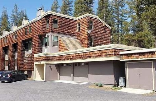 Bear Valley Condominio | Comfortable Condo Great Location- Tamarack #12 by Bear Valley Vacation Rentals