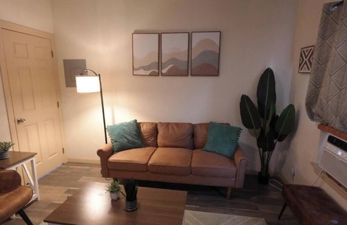Alta Vista Casa | Comfortable, convenient, close to downtown area II
