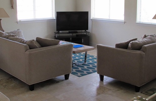 Pensacola Beach Cabaña | Comfortable Cottage a Block Away from Beach