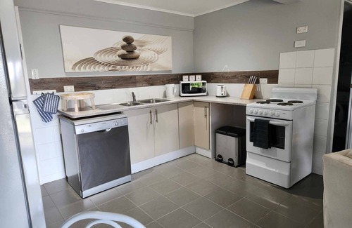 River Heads Cabaña | Comfortable Cottage on K'gari's (previously known as Fraser Island) doorstep
