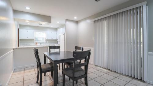 Mobile Casa | Comfortable Cozy Getaway 3 Bedroom with Gameroom