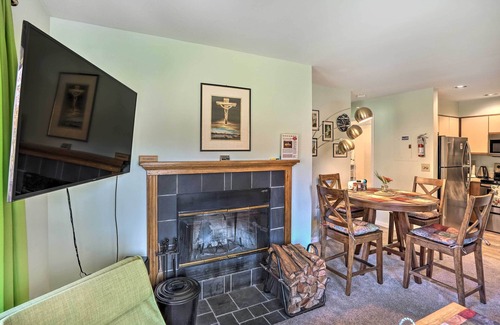 West Dover Apartamento | Comfortable Dover Apartment: Walk to Mt Snow!