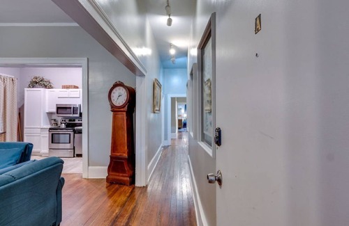 Historic Downtown Savannah Apartamento | Comfortable Escape 2BR Historic Downtown