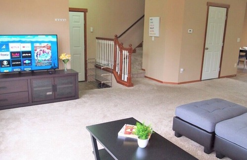 Fort Lewis Casa | Comfortable & Family friendly house near WA State Fair, JBLM, PLU, golf, & parks