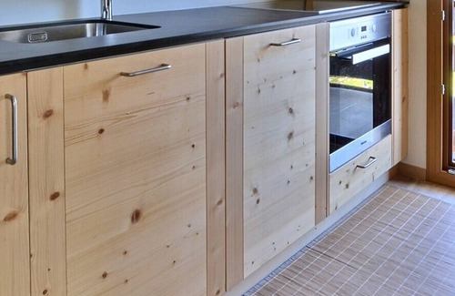 Grimentz Apartamento | Comfortable flat for 4 to 6 people, living room with 1 divan bed, kitchen area with dishwasher, 2 do