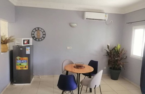 Libreville Apartamento | Alojamiento individual totalmente equipado solo para ti.