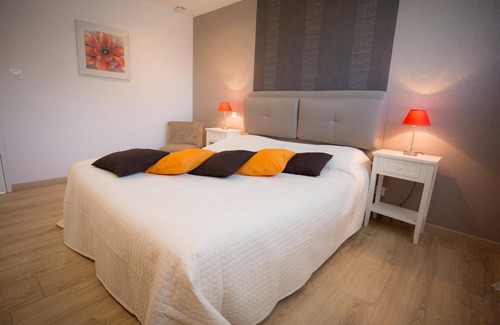 Bruc-sur-Aff Cama Y Desayuno | Habitación confortable "les Bruyères" en el sol naciente