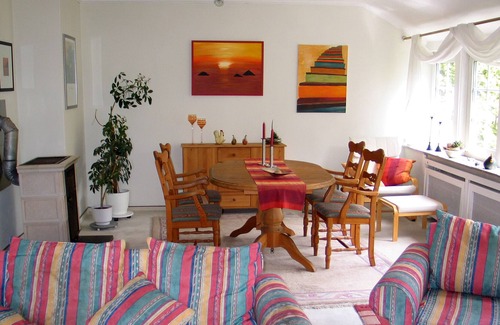 Nieheim Apartamento | Comfortable holiday apartment in an idyllic location at the edge of the forest