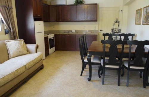 Adele Casa | Cómoda casa de vacaciones para 10 personas, con piscina