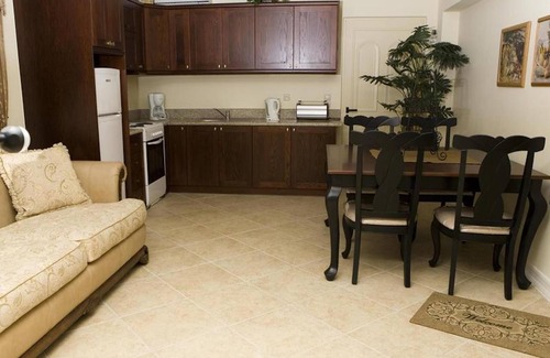 Adele Casa | Cómoda casa de vacaciones para 10 personas, con piscina