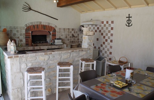Maillane Casa | Cómoda casa de vacaciones blindado en el pueblo de Maillane