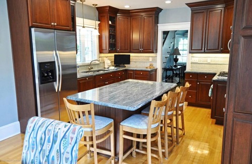 Belmar Casa | Comfortable Home 3 blocks from the beach at the Jersey Shore (Belmar, North end)