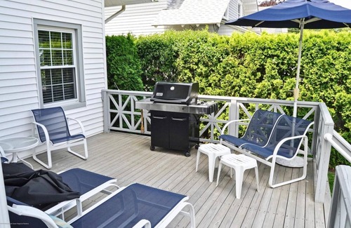 Belmar Casa | Comfortable Home 3 blocks from the beach at the Jersey Shore (Belmar, North end)