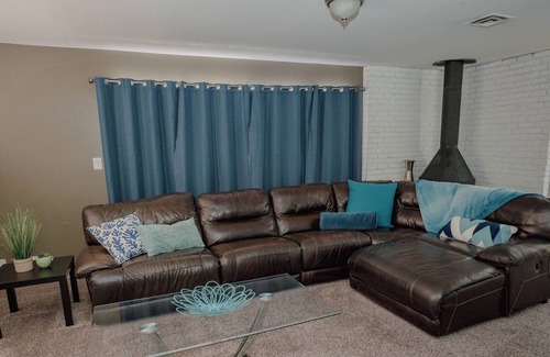 Rancho Oakey Casa | Comfortable Home away from Home just 5 minutes from Las Vegas Strip