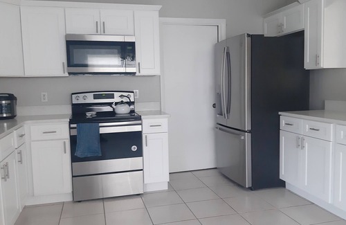 Orlando Casa | Comfortable home in a privileged area , JUST 7 MI to DISNEY PARKS!