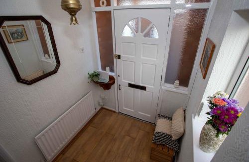 Bloxwich Casa | Comfortable Home near NEC, BHX