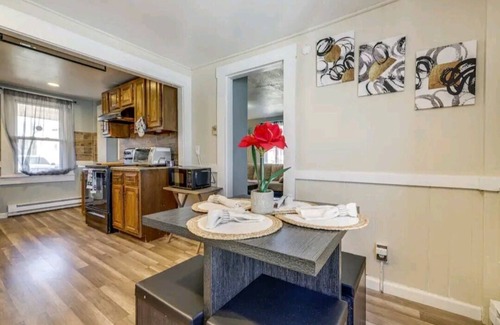 East Hartford Casa | comfortable home away from home