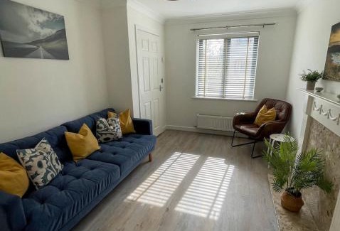 Charlestown Casa | Comfortable Home w Private Parking Charlestown