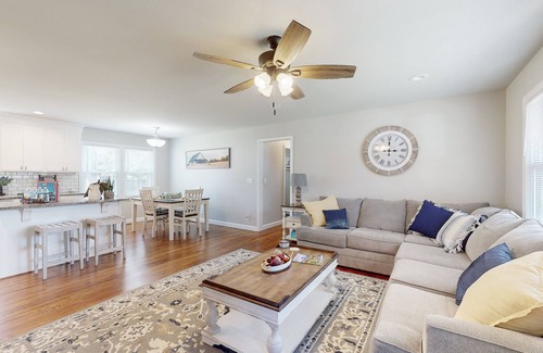Dunean Casa | Comfortable home with large yard, AC, WD, 45 min to Clemson, shopping, dining