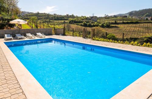 Castelo de Paiva Casa | Comfortable house in Fornos with shared pool